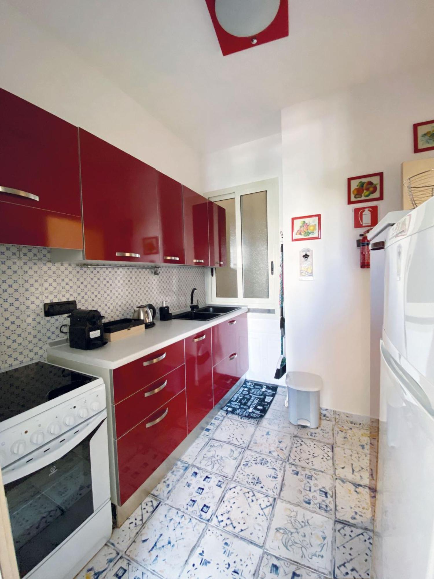 Beautiful Renovated Apartment ,Next To The Beach ! Air-C, Free Parking! Nice Extérieur photo
